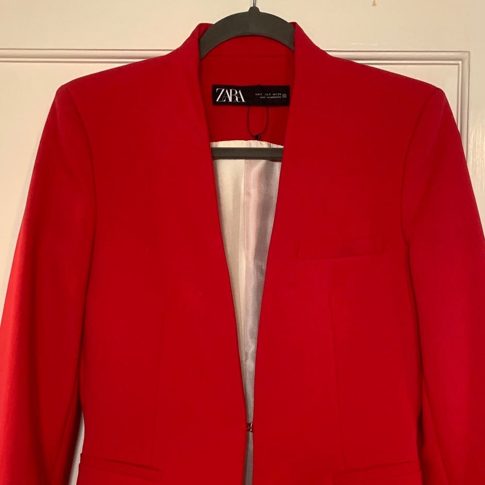 Zara Raspberry Red Blazer - Picture 2 of 12